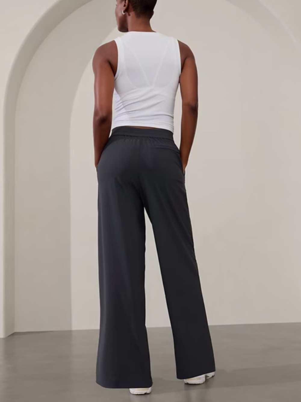 Size 8 Athleta Pinnacle High Rise Trouser Pants dark grey wide leg - Picture 2 of 11